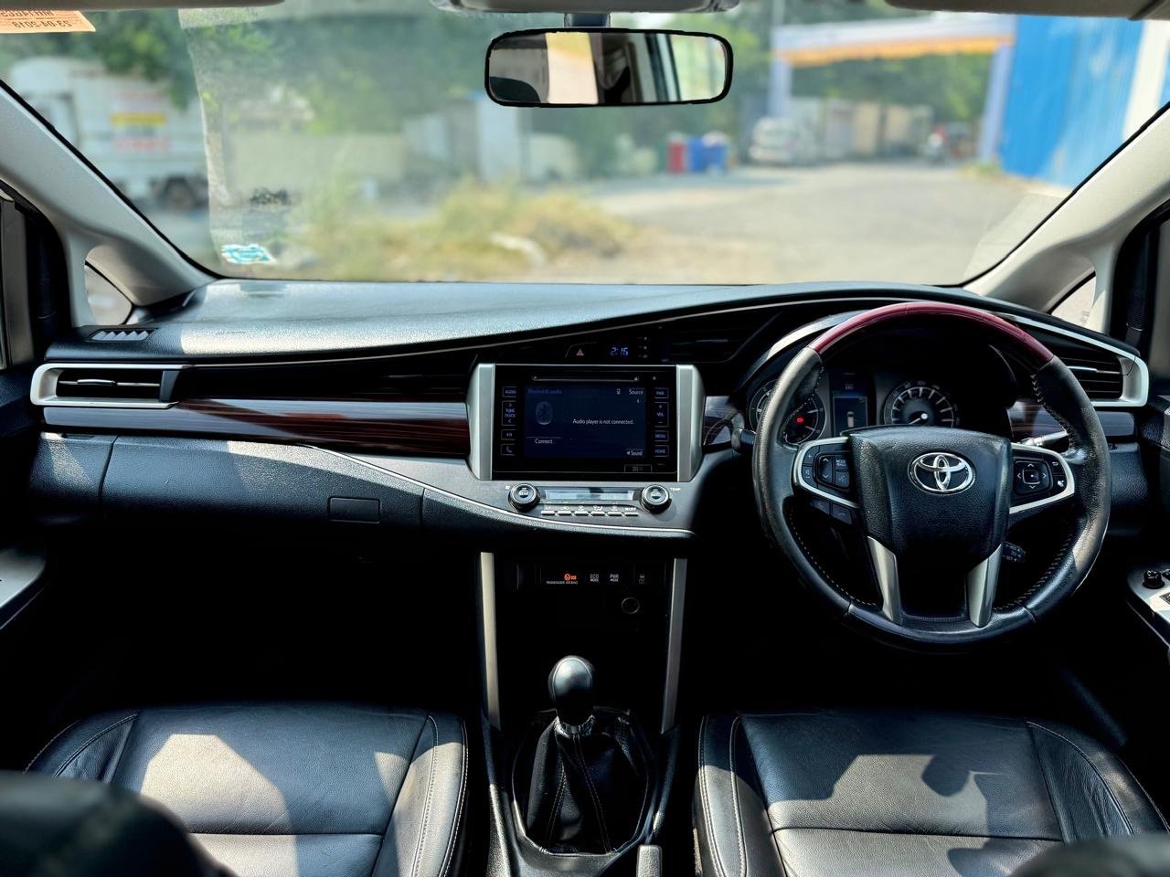 Innova Crysta 2.4 Z